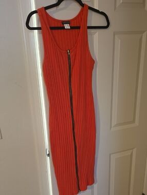VENUS Orange Ribbed Zip-Front Midi Dress